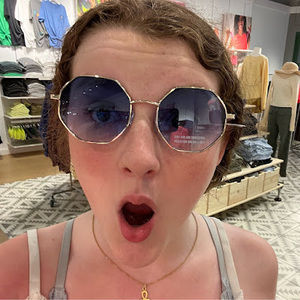 Meet your Posher, Riley